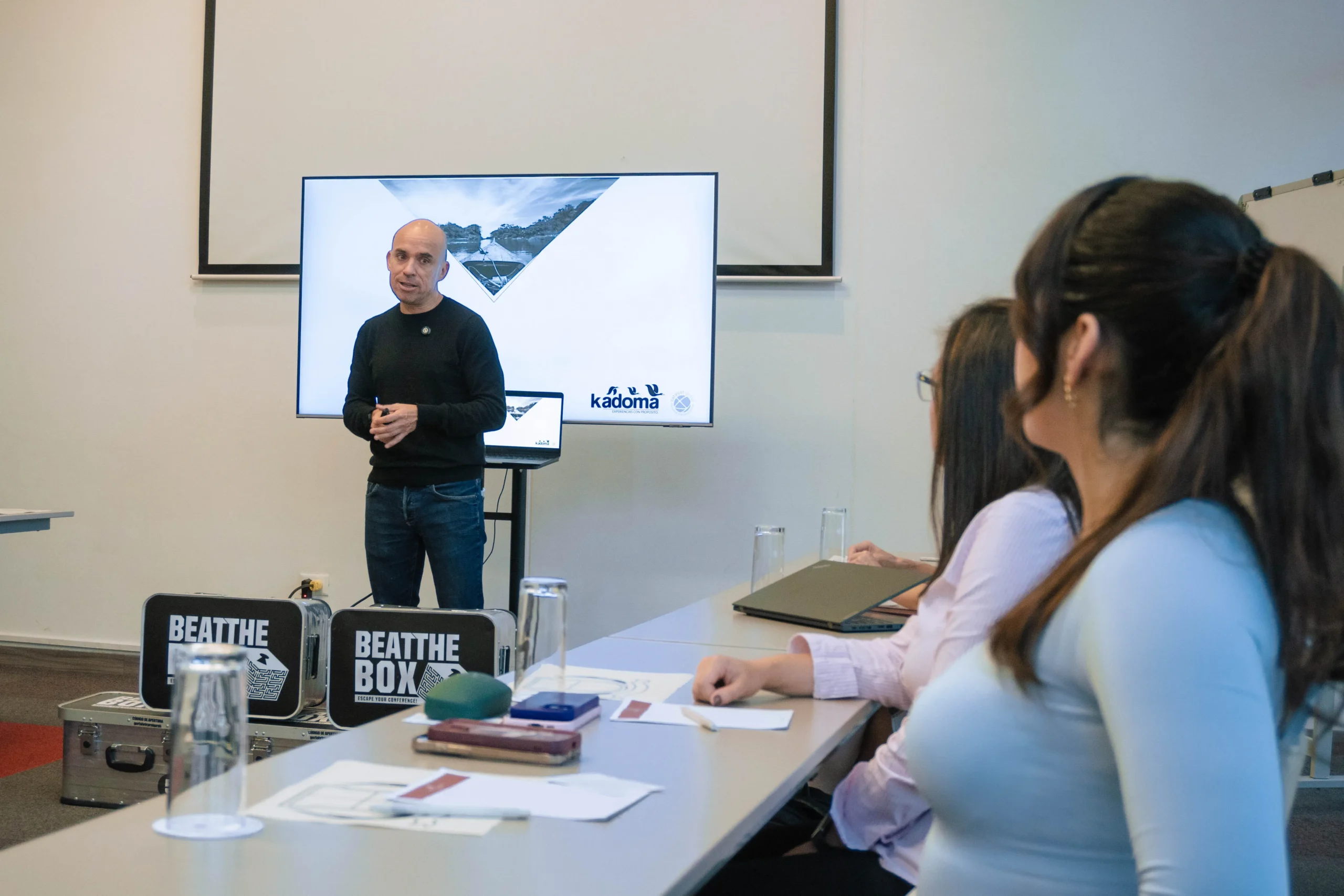 que es team building y como mejorar el trabajo en equipo